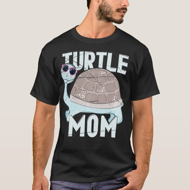 Turtle Pet Mom  T-Shirt (Front)
