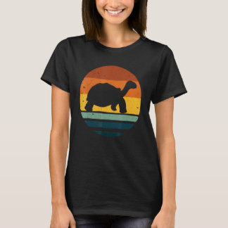 Turtle Vintage Retro Mom Dad Gift T-Shirt