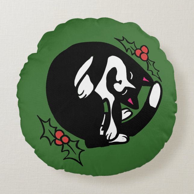 Tuxedo Cat Christmas Round Pillow (Front)