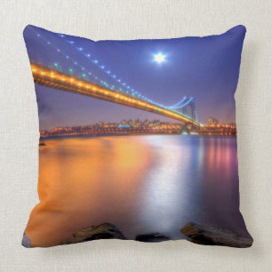 Twilight, George Washington BridgePalisades, NJ. Throw Pillow