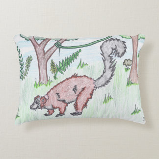 TWIS #blairsanimalcorner Coussin de la lémurie rou