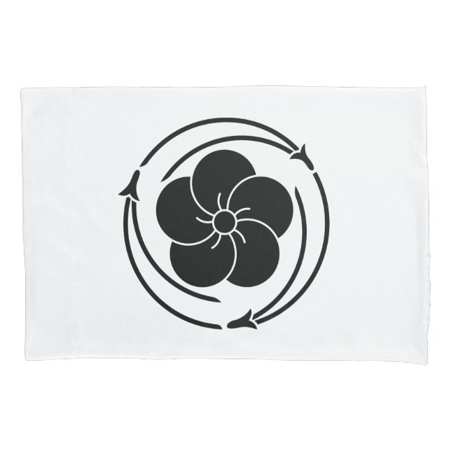 Twisted plum blossom in pine needles ring pillowcase (Front)