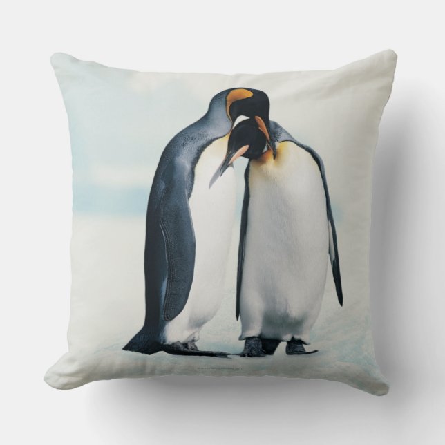 Two affectionate penguins throw pillow (Front)