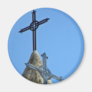 Two crosses magnet