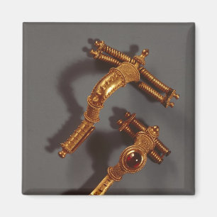 Two curved brooches, from Hassleben, Thuringia Magnet