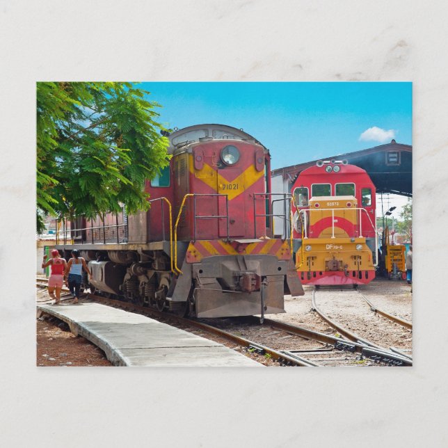 Two diesellocomotives postcard (Front)