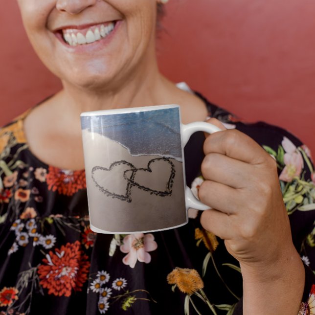 Two Hearts In The Sand Beach Cup (Creator Uploaded)