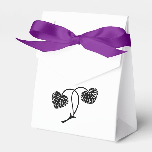 Two-leaf hollyhock favor box (Front Side)