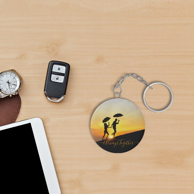  Two-person during sunset keychain (Two-person during sunset keychain)