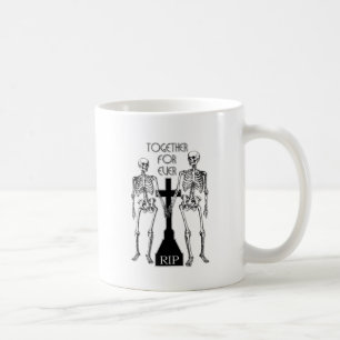Two skeletons in love coffee mug