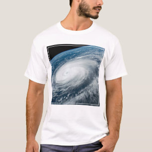 Typhoon Hinnamnor. T-Shirt
