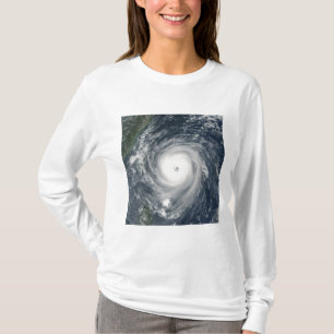 Typhoon Longwang approaching Taiwan T-Shirt
