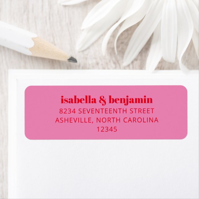 Typographie audacieuse rose vif et rouge Mariage m (En situation)