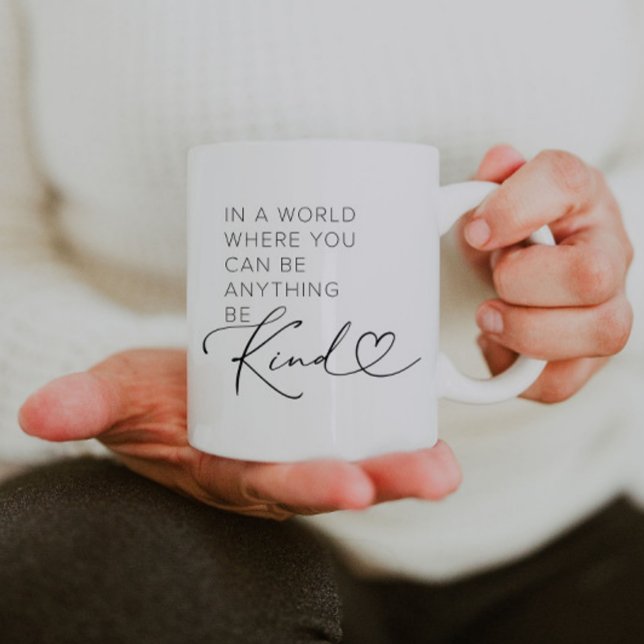 Typographie Soyez un peu Citation Mug (Créateur téléchargé)