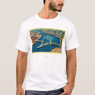U.S. Battleship passing through Portland T-Shirt