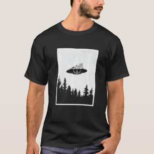 UFO Alien Cat Humour Out Of Focus Flying Saucer Mo T-Shirt