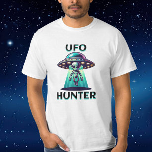 UFO Hunter   Ai Art with UFO and Alien T-Shirt