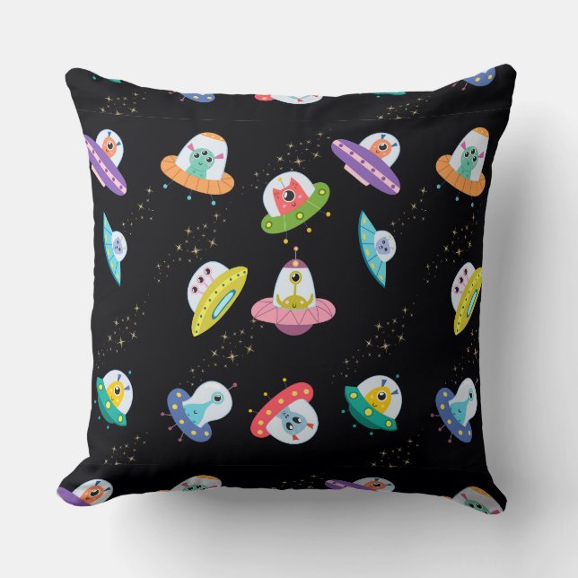 UFO SHIPS PATTERN THROW PILLOW (Front)