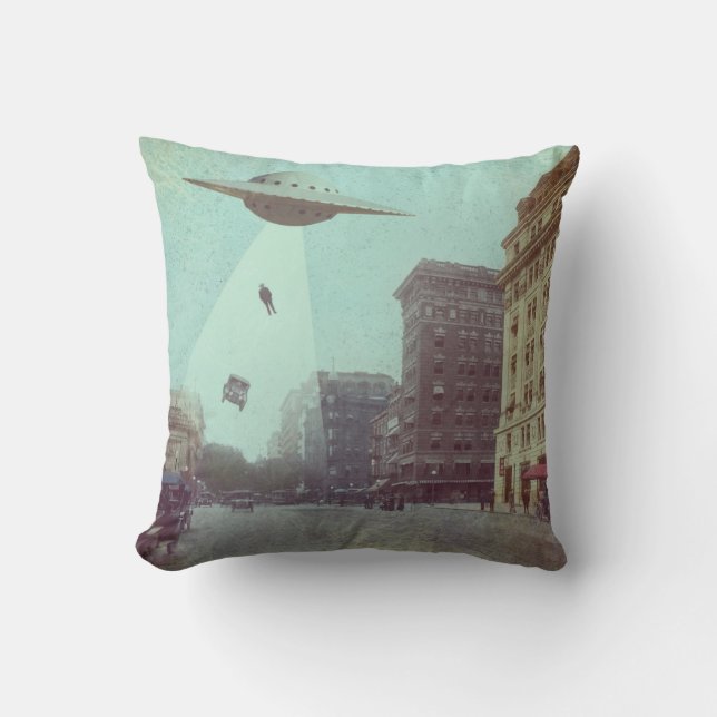 Ufo Throw Pillow (Front)