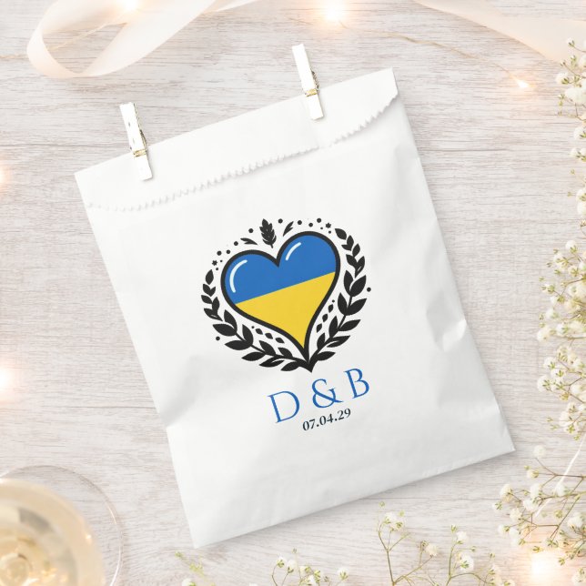Ukraine Couple Heart Wedding Favour Bag (Clipped)