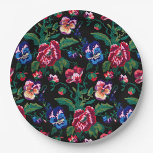 Ukrainian traditional vushuvanka folk art pattern  paper plate