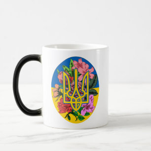 Ukrainian trident and flag of Ukraine with flowers Magic Mug