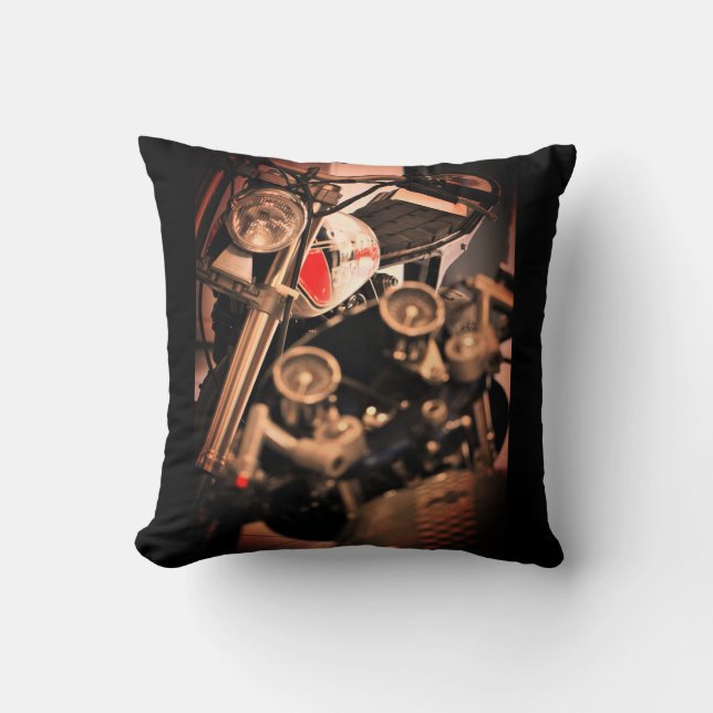 Ultimate Bikes Motorcycle Yahama Triumph Cushion (Front)