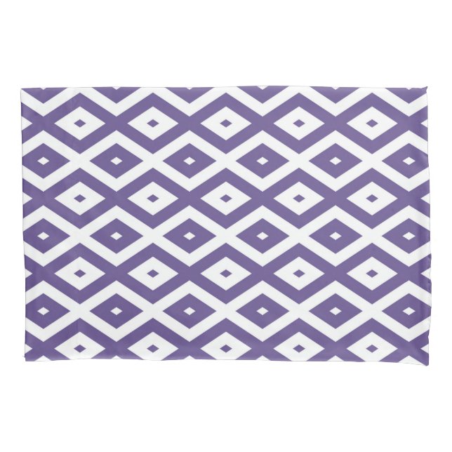 Ultra violet and white diamond pattern pillowcase (Front)
