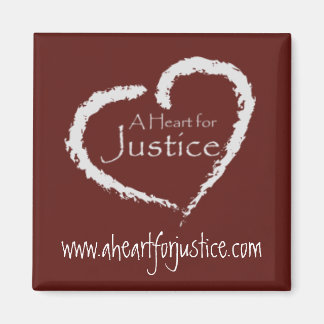 Un aimant de coeur pour la justice (marron)