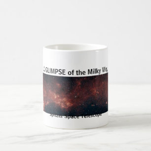 UN APERÇU de la tasse de manière laiteuse