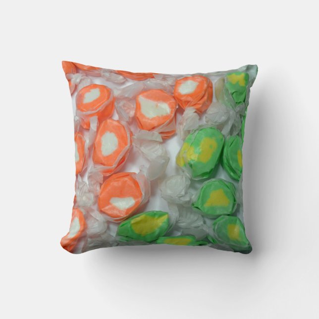 Un coussin vert et orange (Recto)