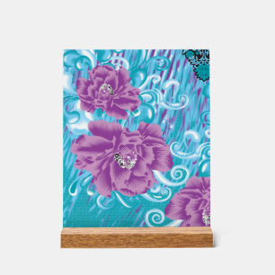 Un design textile dynamique avec violet et turq