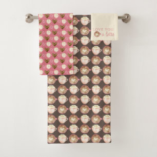 Un Ensemble De Serviettes En Latte