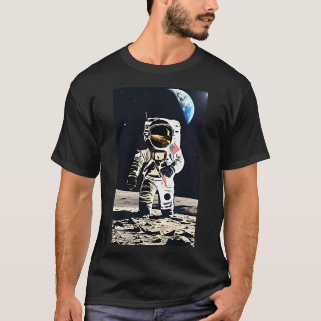 UN EXPLORATEUR D'ESPACE SUR T-SHIRT LUNE (Devant)