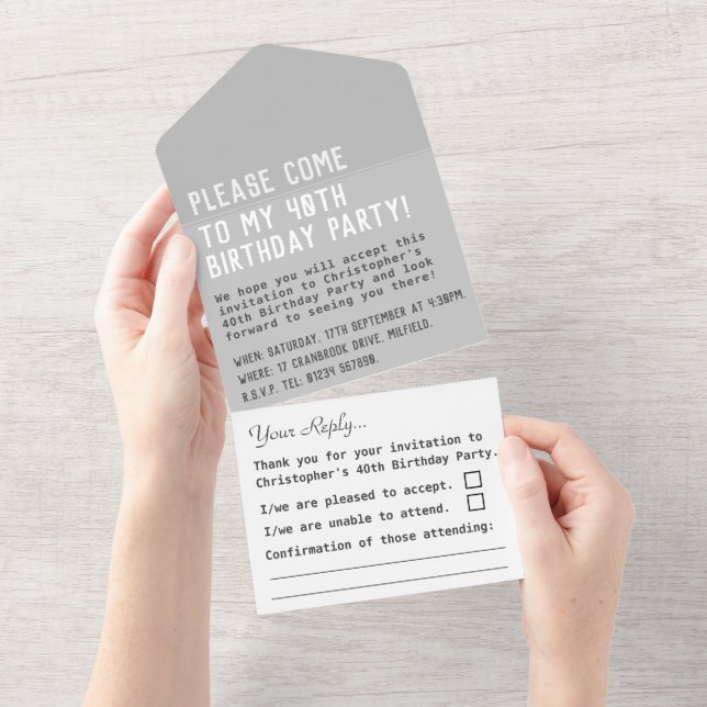 Un Fête d'anniversaire tout en une invitation (Déchirure)