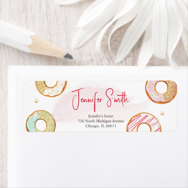Un joli Baby shower de beignets de couleur étiquet (En situation)