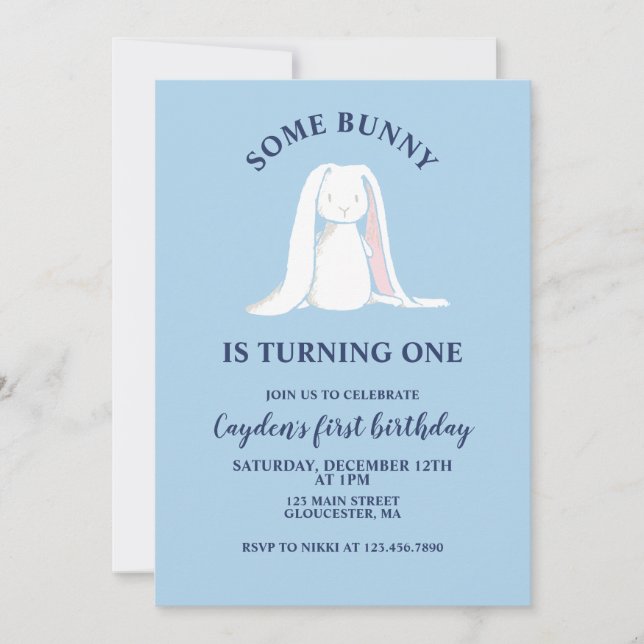 Un lapin est un bleu première invitation anniversa (Devant)