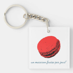 un macaron fraise par jour! keychain