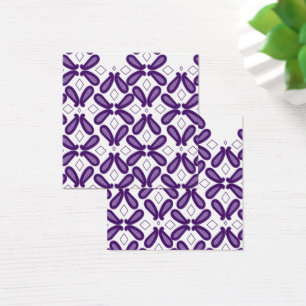 Un motif symétrique de couleur blanche et violette