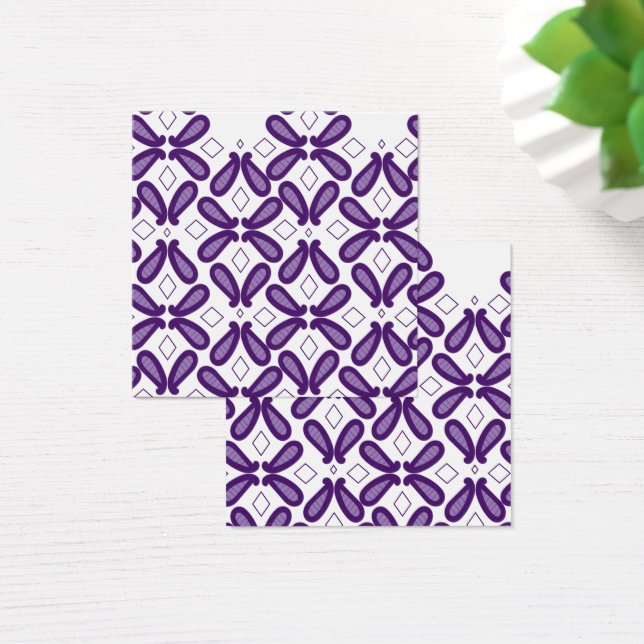 Un motif symétrique de couleur blanche et violette (Bureau)