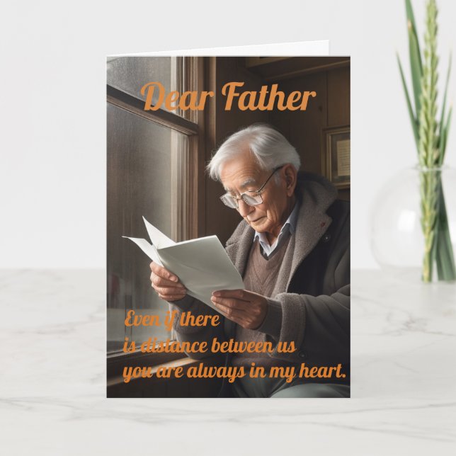 Un père âgé lit une carte de voeux (Devant)