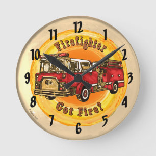 Un Pompier A Une Horloge De Feu