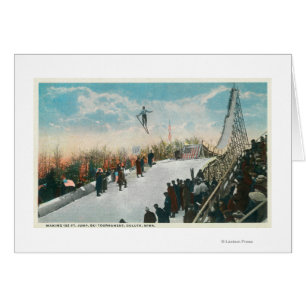 Un saut de tournoi de ski