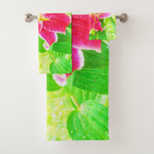 Un stargazer rose assez profond Lily sur Lime Gree