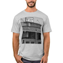 Un T-shirt hommage à Lahaina à Fleetwoods