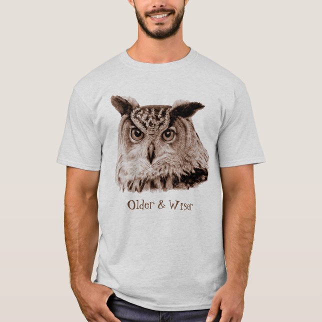 Un T-shirt plus ancien et plus sage de hibou (Devant)
