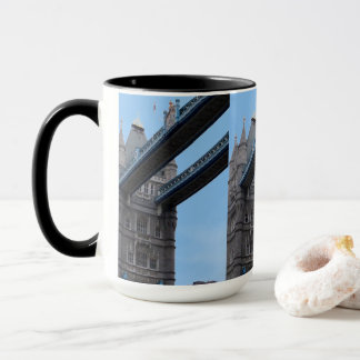 Under The London Bridge Mug