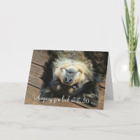 Une amusante carte d'anniversaire de 50 ans avec u