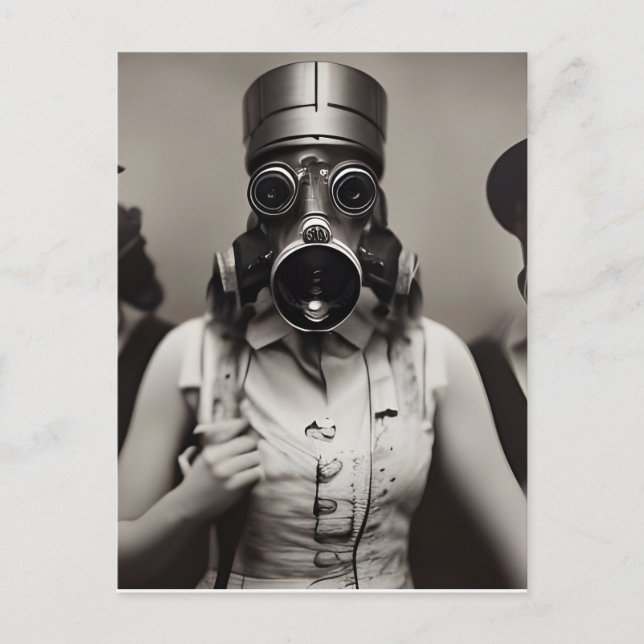 Une femme dans une carte postale de masque à gaz (Devant)