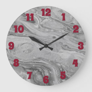 Une horloge en marbre,